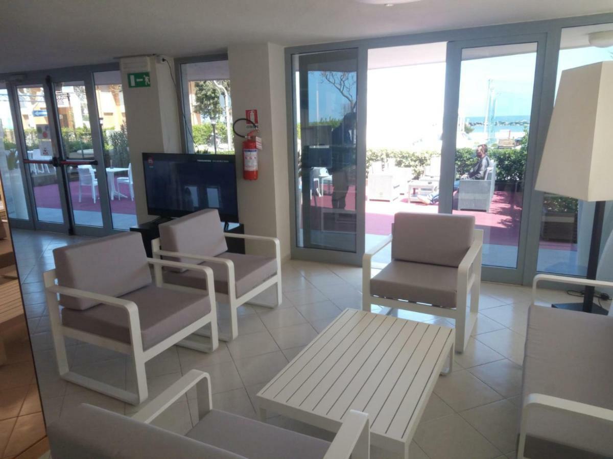 Tyc Hotel Viserbella di Rimini Exterior photo